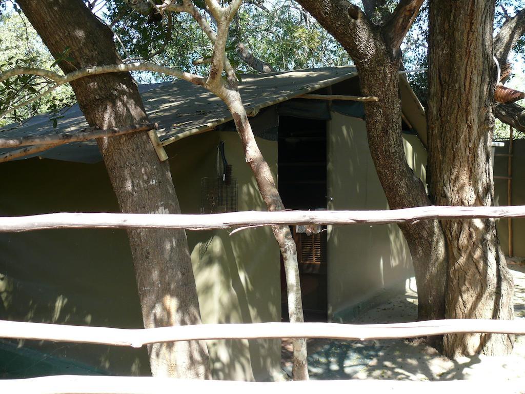 Amanzimlotzi Riverside Bush Camp โฮดสปรูท ห้อง รูปภาพ